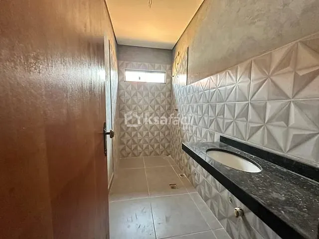 Casa com 360m² 2 quartos e 3 banheiros, à venda, no bairro Portal Caiobá em Campo Grande