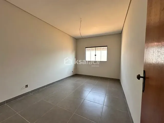 Casa com 360m² 2 quartos e 3 banheiros, à venda, no bairro Portal Caiobá em Campo Grande
