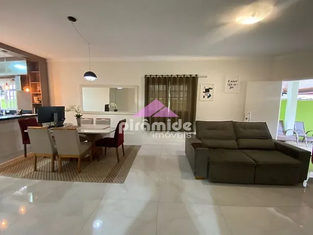 Casa com 252m², à venda, no bairro Urbanova em São José dos Campos