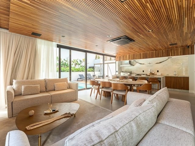 Casa com 593m² 5 quartos e 7 banheiros, à venda, no bairro Tamboré em Santana de Parnaíba