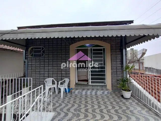 Casa com 137m² 4 quartos e 2 banheiros, à venda, no bairro Vila Antônio Augusto Luiz em Caçapava
