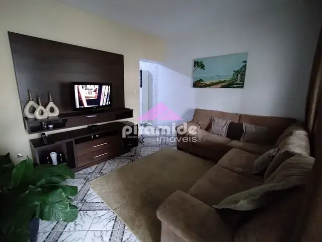 Casa com 137m² 4 quartos e 2 banheiros, à venda, no bairro Vila Antônio Augusto Luiz em Caçapava