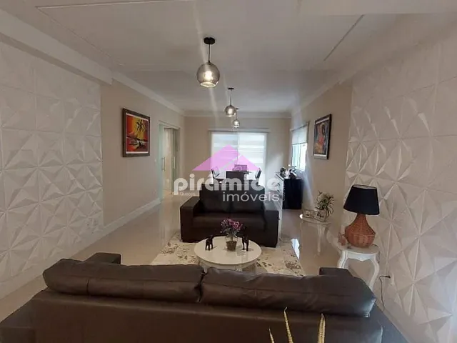 Casa com 250m² 3 quartos e 4 banheiros, à venda, no bairro Urbanova em São José dos Campos