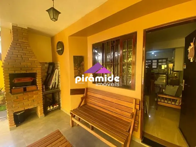 Casa com 115m² 2 quartos e 1 banheiro, à venda, no bairro Prainha em Caraguatatuba