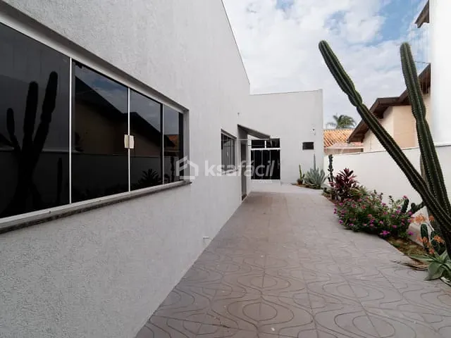 Casa com 390m² 3 quartos e 3 banheiros, à venda, no bairro Vila Celia em Campo Grande