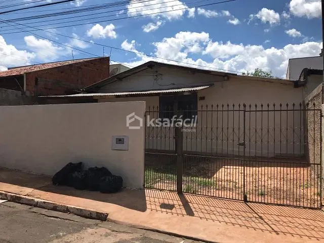 Casa com 250m² 2 quartos e 1 banheiro, à venda, no bairro Mata do Jacinto em Campo Grande