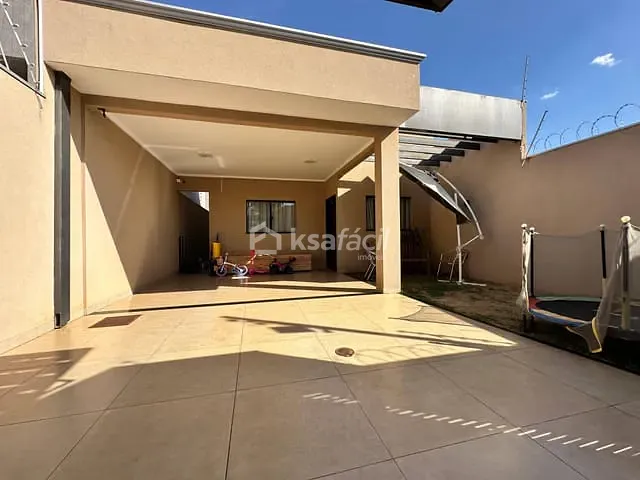 Casa com 225m² 3 quartos e 2 banheiros, à venda, no bairro Parque Residencial Rita Vieira em Campo Grande