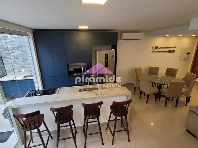 Casa com 179m² 6 quartos e 3 banheiros, à venda, no bairro Maresias em São Sebastião