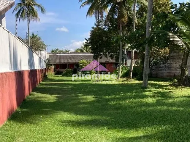 Casa com 780m² 1 quarto e 1 banheiro, à venda, no bairro Praia das Palmeiras em Caraguatatuba