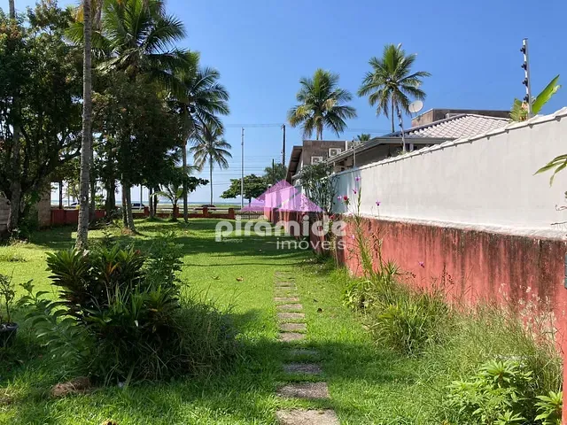 Casa com 780m² 1 quarto e 1 banheiro, à venda, no bairro Praia das Palmeiras em Caraguatatuba