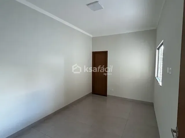 Casa com 112m² 2 quartos e 1 banheiro, à venda, no bairro Tiradentes em Campo Grande