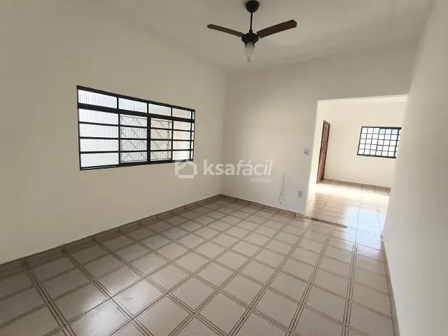 Casa com 576m² 4 quartos e 4 banheiros, à venda ou para alugar, no bairro Vila Santo Amaro em Campo Grande