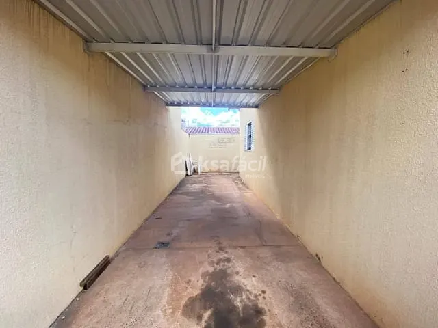 Casa com 120m² 2 quartos e 2 banheiros, à venda, no bairro Vila Marcos Roberto em Campo Grande