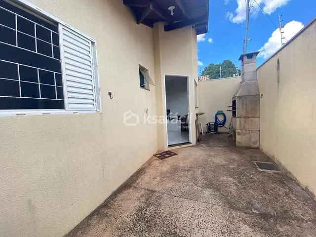 Casa com 120m² 2 quartos e 2 banheiros, à venda, no bairro Vila Marcos Roberto em Campo Grande