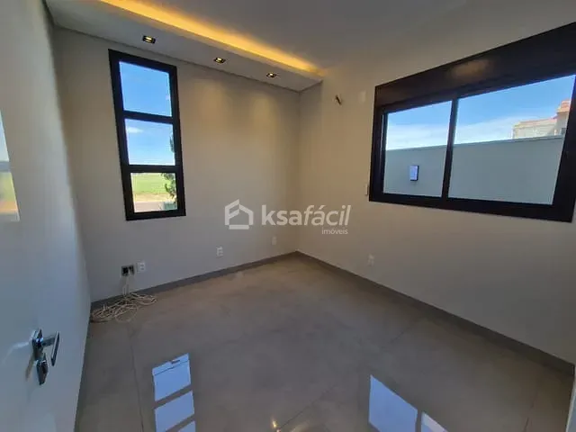 Casa com 250m² 4 quartos e 2 banheiros, à venda, no bairro Nova Lima em Campo Grande