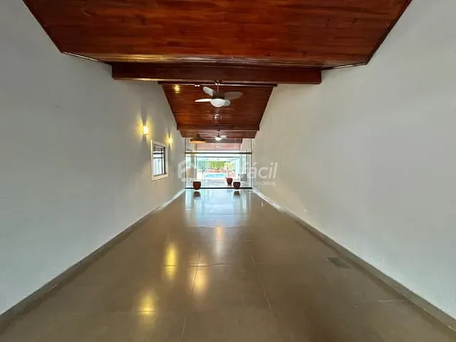 Casa com 600m² 4 quartos e 4 banheiros, à venda, no bairro Vila Nasser em Campo Grande