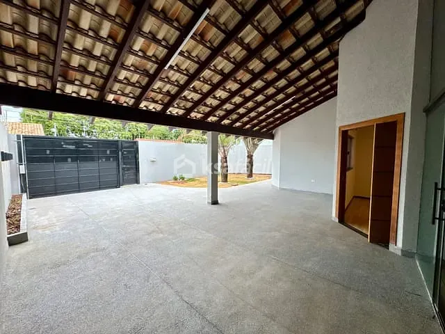 Casa com 600m² 4 quartos e 4 banheiros, à venda, no bairro Vila Nasser em Campo Grande