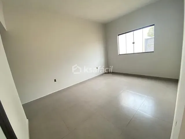 Casa com 180m² 2 quartos e 2 banheiros, à venda, no bairro Jardim Centenário em Campo Grande