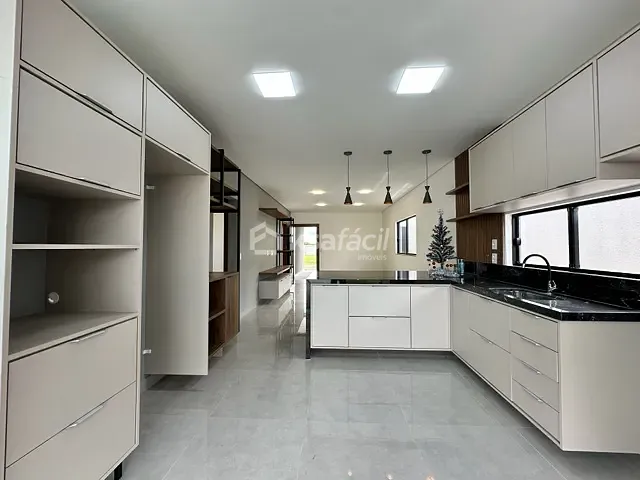Casa com 250m² 3 quartos e 2 banheiros, à venda, no bairro Nova Lima em Campo Grande