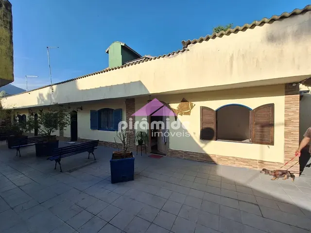 Casa com 45m² 2 quartos e 1 banheiro, à venda, no bairro Martim de Sá em Caraguatatuba