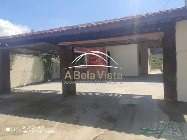 Casa com 202m² 3 quartos e 2 banheiros, à venda, no bairro Nova Itanhaém - Praia em Itanhaém