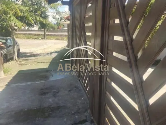 Casa com 202m² 3 quartos e 2 banheiros, à venda, no bairro Nova Itanhaém - Praia em Itanhaém