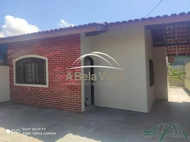 Casa com 202m² 3 quartos e 2 banheiros, à venda, no bairro Nova Itanhaém - Praia em Itanhaém