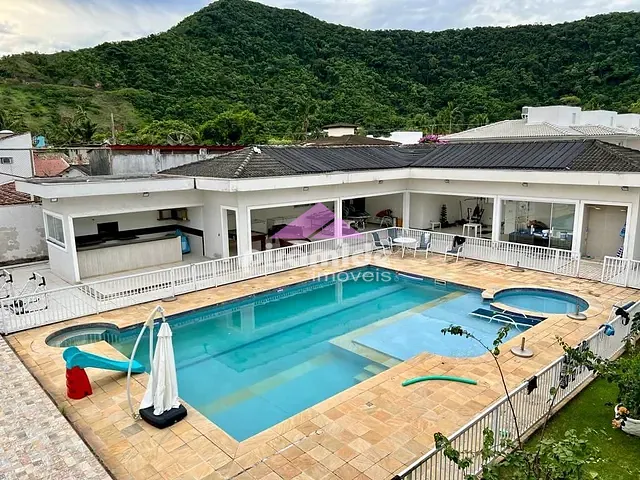 Casa com 2070m² 12 quartos e 15 banheiros, à venda, no bairro Barequeçaba em São Sebastião
