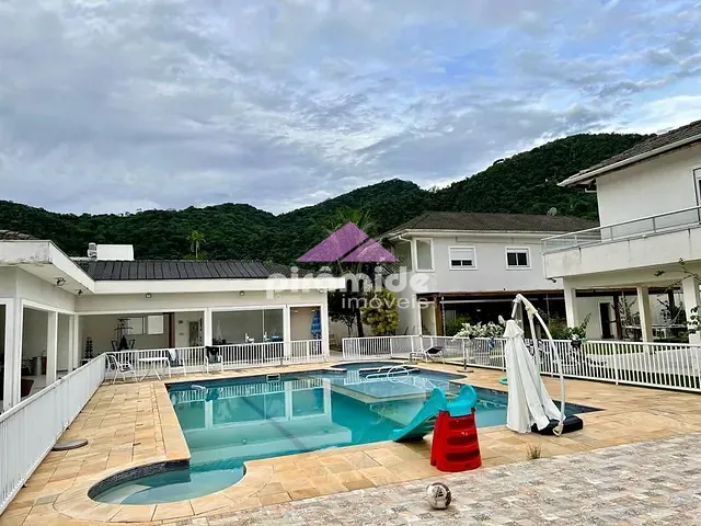 Casa com 2070m² 12 quartos e 15 banheiros, à venda, no bairro Barequeçaba em São Sebastião