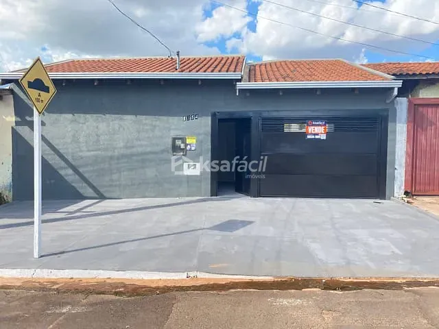 Casa com 200m² 3 quartos e 2 banheiros, à venda, no bairro Coophavila II em Campo Grande