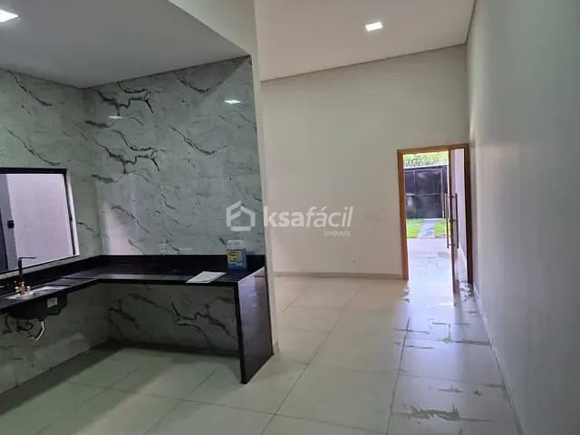 Casa com 252m² 3 quartos e 3 banheiros, à venda, no bairro Vila Taquarussu em Campo Grande