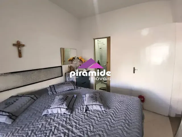 Casa com 250m² 5 quartos e 2 banheiros, à venda, no bairro Martim de Sá em Caraguatatuba