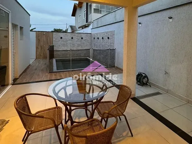 Casa com 300m² 3 quartos e 4 banheiros, à venda, no bairro Bairro do Grama em Caçapava