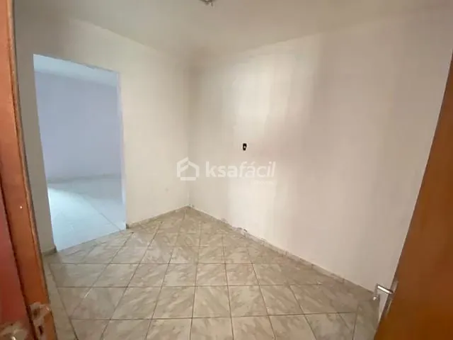 Casa com 200m² 3 quartos e 2 banheiros, à venda, no bairro Conjunto Residencial Recanto dos Rouxinóis em Campo Grande
