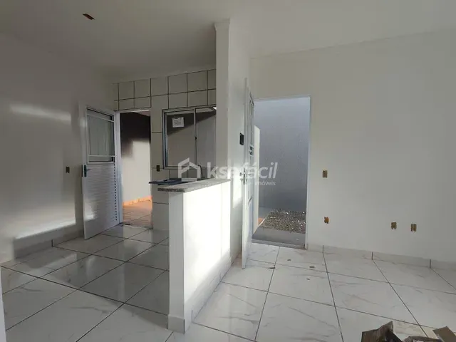 Casa com 90m² 2 quartos e 1 banheiro, à venda, no bairro Jardim Centenário em Campo Grande