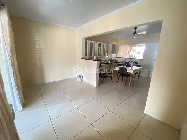 Casa com 300m² 5 quartos e 1 banheiro, para alugar, no bairro Cohafama em Campo Grande