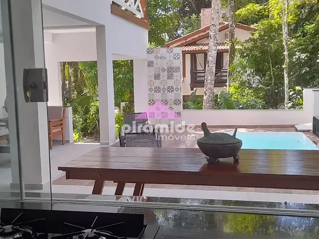 Casa com 360m², à venda, no bairro Park Imperial em Caraguatatuba