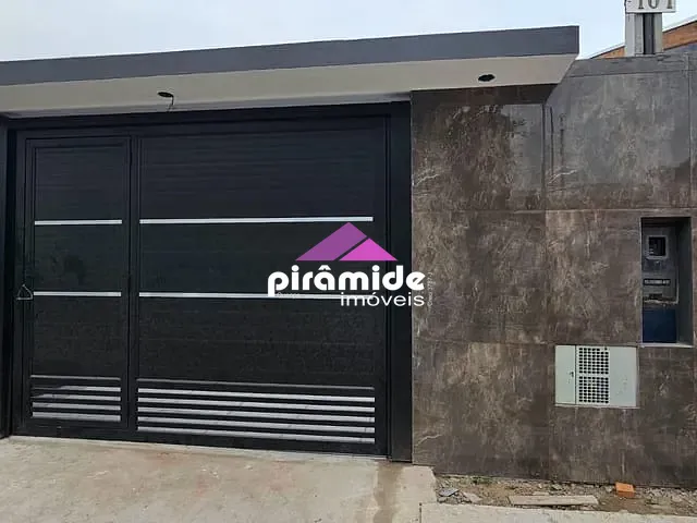 Casa com 138m² 2 quartos e 2 banheiros, à venda, no bairro Pontal de Santa Marina em Caraguatatuba