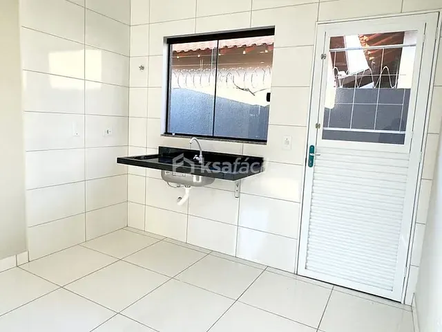 Casa 2 quartos e 1 banheiro, à venda, no bairro Residencial Figueiras do Parque em Campo Grande