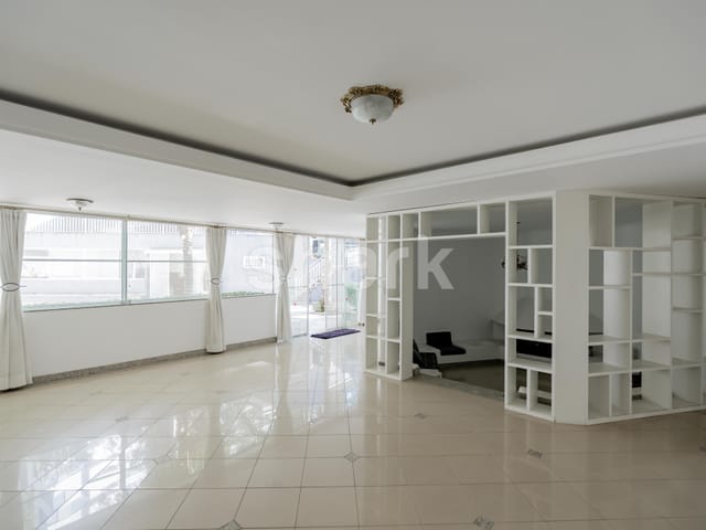 Casa com 1165m² 5 quartos e 8 banheiros, à venda, no bairro Alphaville Residencial Um em Barueri