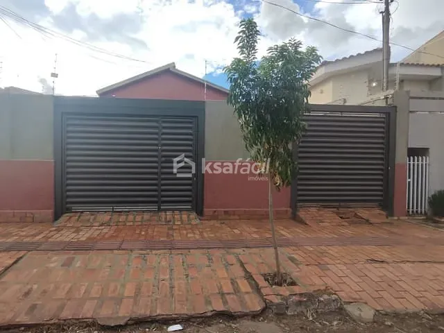 Casa com 346m² 3 quartos e 1 banheiro, à venda, no bairro Amambaí em Campo Grande