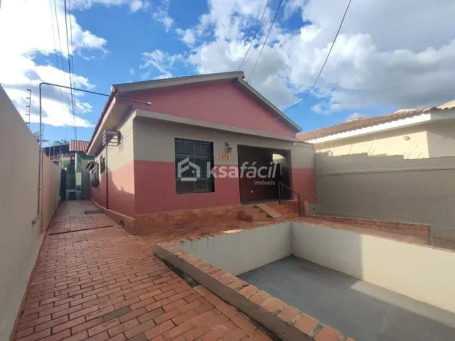 Casa com 346m² 3 quartos e 1 banheiro, à venda, no bairro Amambaí em Campo Grande