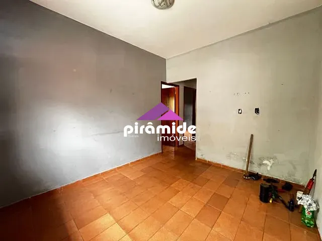 Casa com 250m² 3 quartos e 2 banheiros, à venda, no bairro Jardim das Indústrias em São José dos Campos