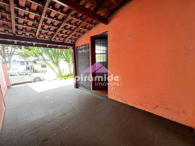Casa com 250m² 3 quartos e 2 banheiros, à venda, no bairro Jardim das Indústrias em São José dos Campos