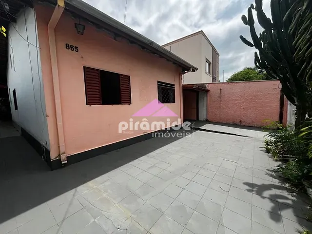 Casa com 250m² 3 quartos e 2 banheiros, à venda, no bairro Jardim das Indústrias em São José dos Campos