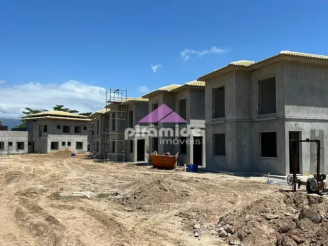 Casa com 134m² 3 quartos e 4 banheiros, à venda, no bairro Praia das Cigarras em São Sebastião