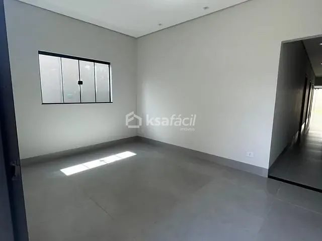 Casa com 180m² 2 quartos e 2 banheiros, à venda, no bairro Recanto dos Pássaros em Campo Grande