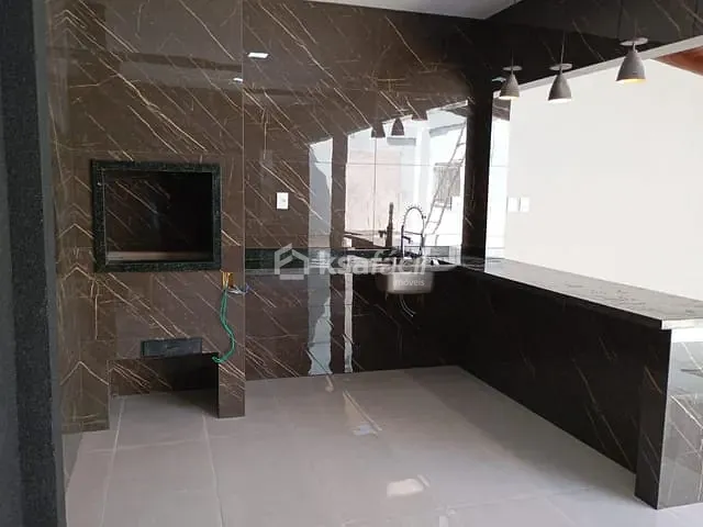 Casa com 210m² 3 quartos e 3 banheiros, à venda, no bairro Vila Alba em Campo Grande