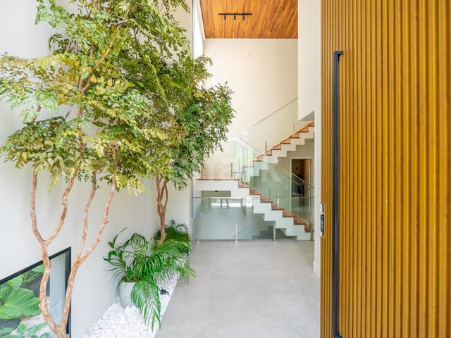 Casa com 490m² 4 quartos e 6 banheiros, à venda, no bairro Alphaville em Santana de Parnaíba