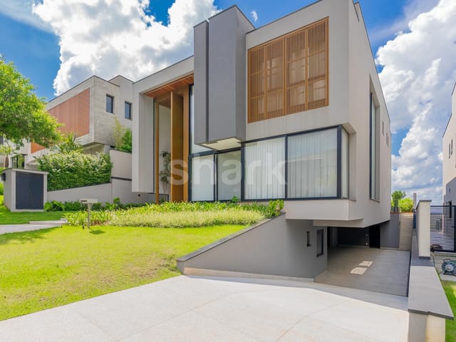 Casa com 490m² 4 quartos e 6 banheiros, à venda, no bairro Alphaville em Santana de Parnaíba